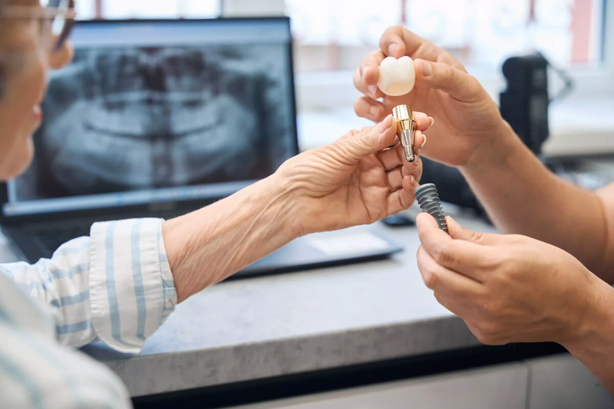 İmplant Tedavisi Sonrası Ağrı Oluşur Mu?