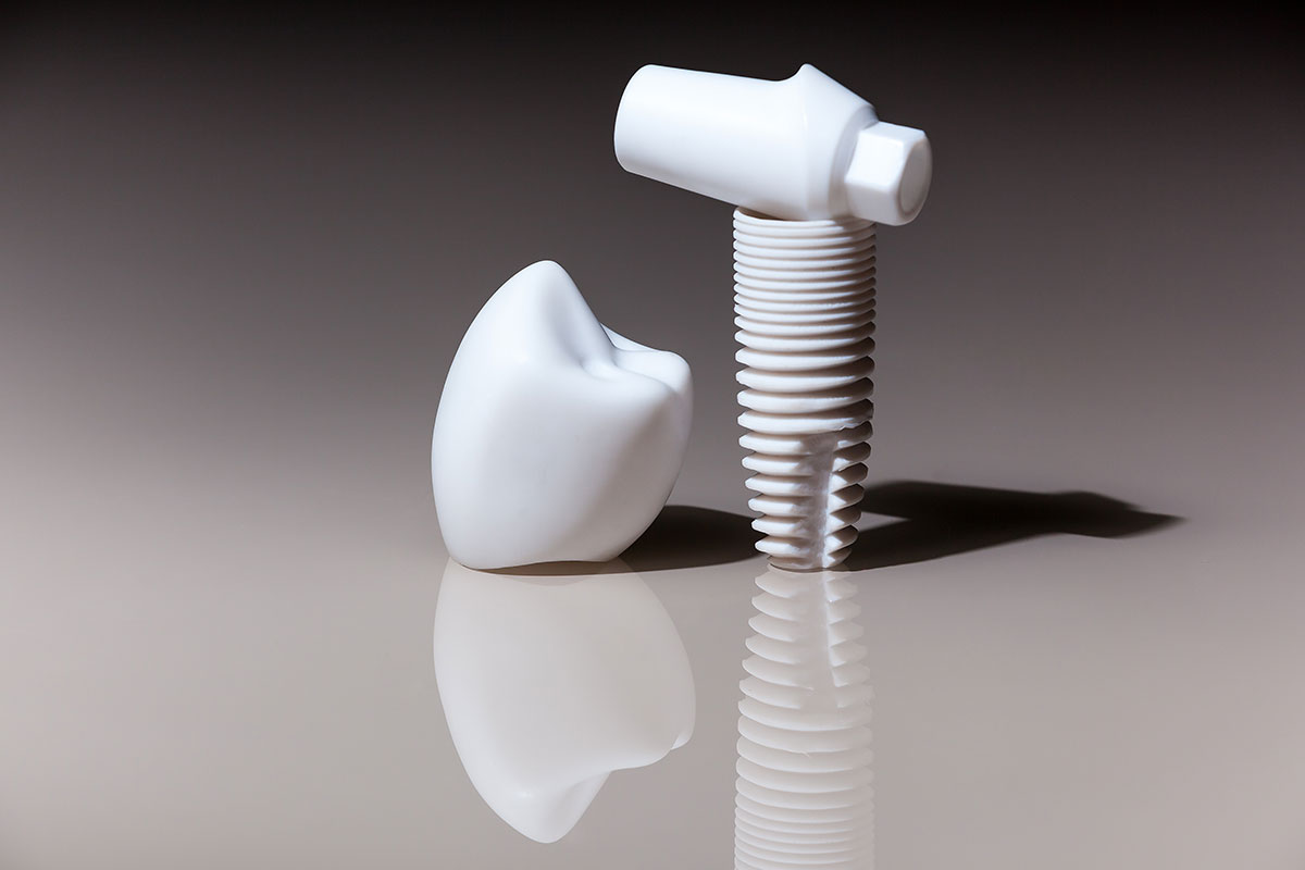 Zirkonyum İmplant Nedir?